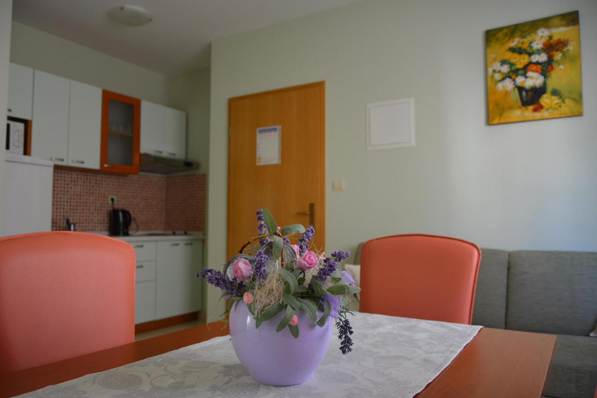 Apartmani Vujcic Makarska Zewnętrze zdjęcie