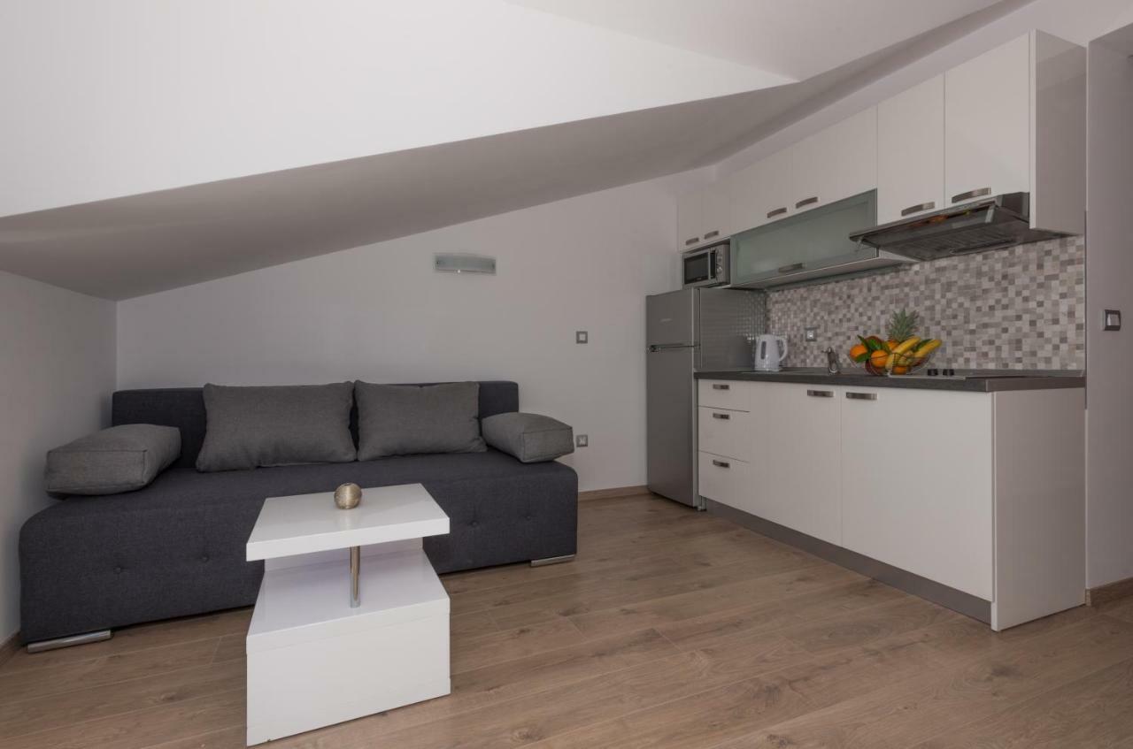 Apartmani Vujcic Makarska Zewnętrze zdjęcie