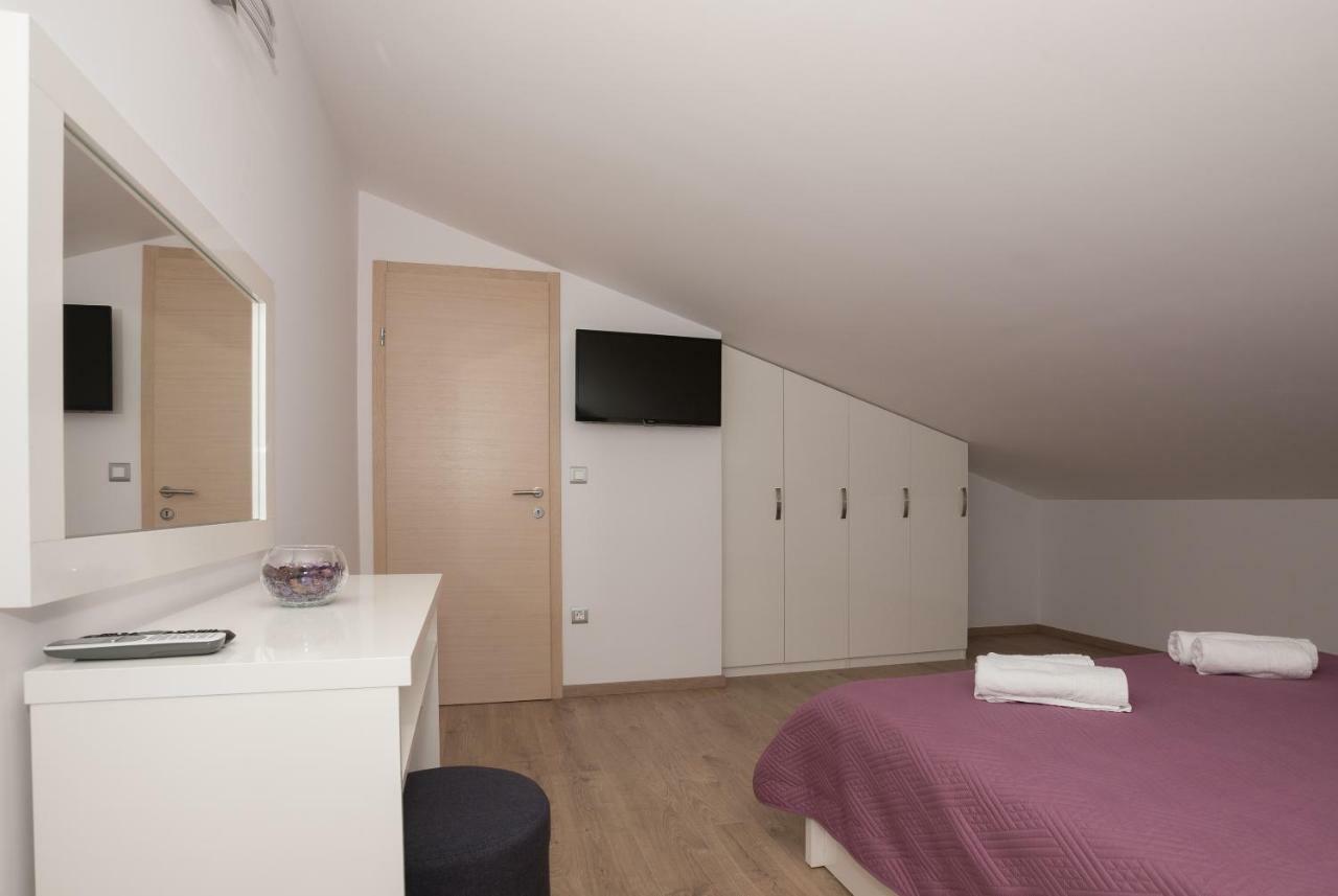 Apartmani Vujcic Makarska Zewnętrze zdjęcie